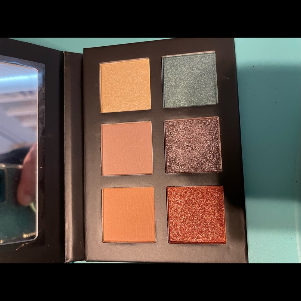 Tori Belle eyeshadow